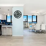 Acapulco 2 Bedroom Ocean View Surfers Paradise - Coasthm